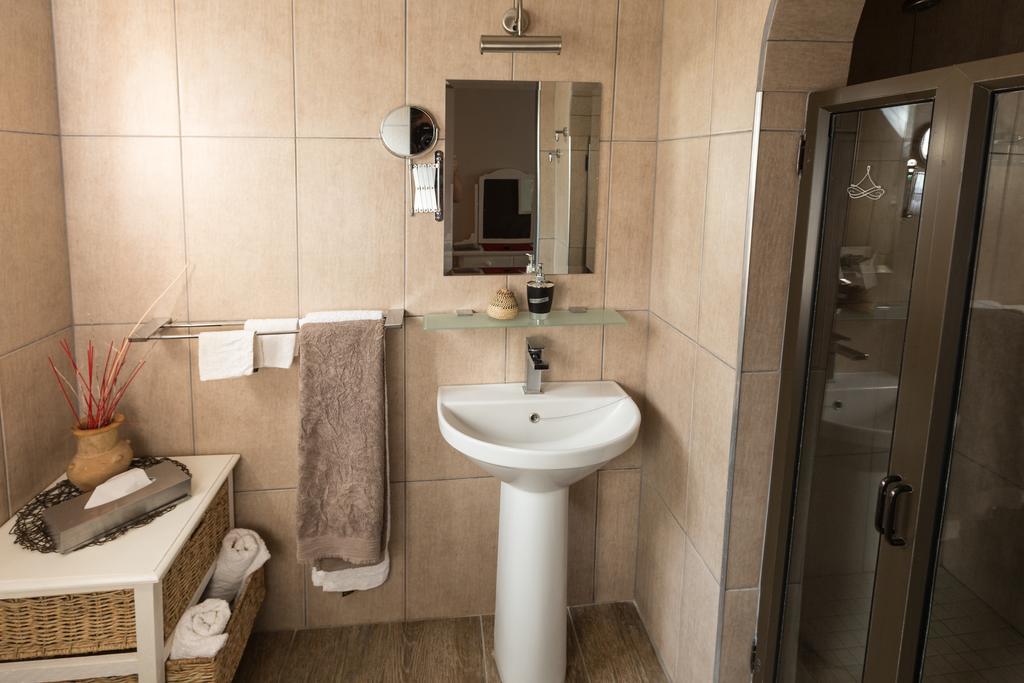 The Elegant Farmstead Hotel Okahandja Ngoại thất bức ảnh